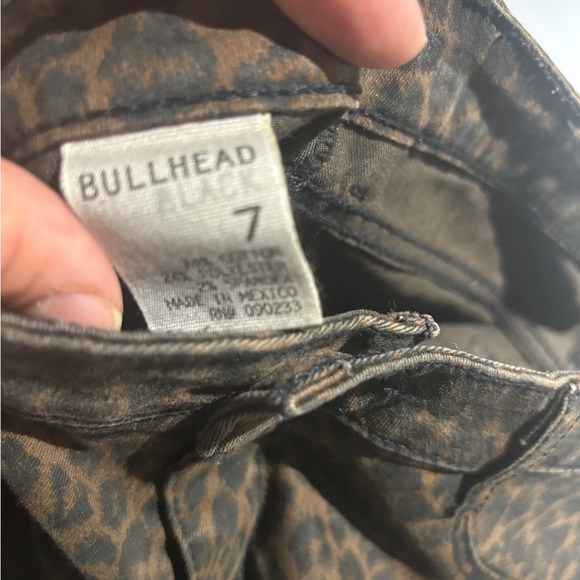 Bullhead Black Leopard Jeans - Picture 3 of 3